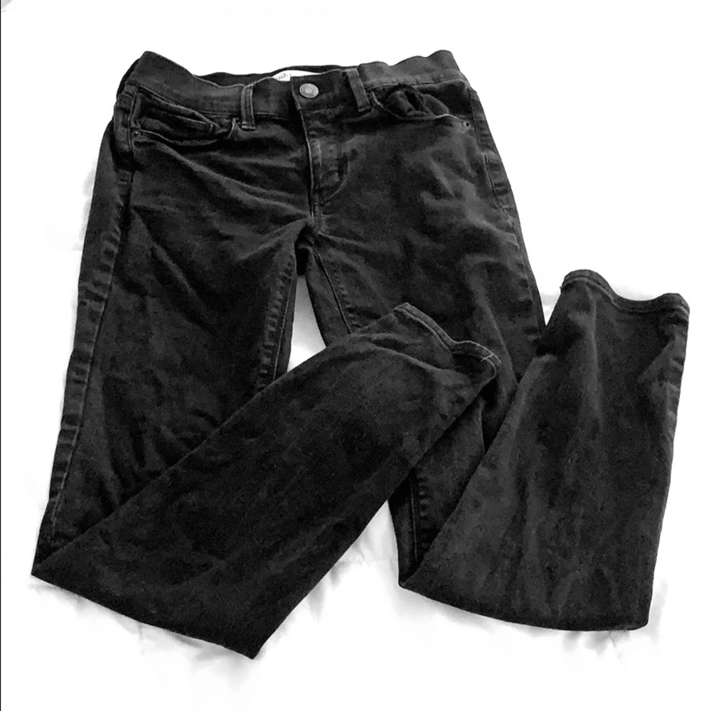 Selling Mudd jeans (black) never wore them
